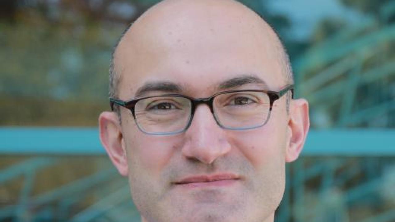 Prof. Erkin Şeker